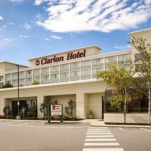 Clarion Hotel Airport